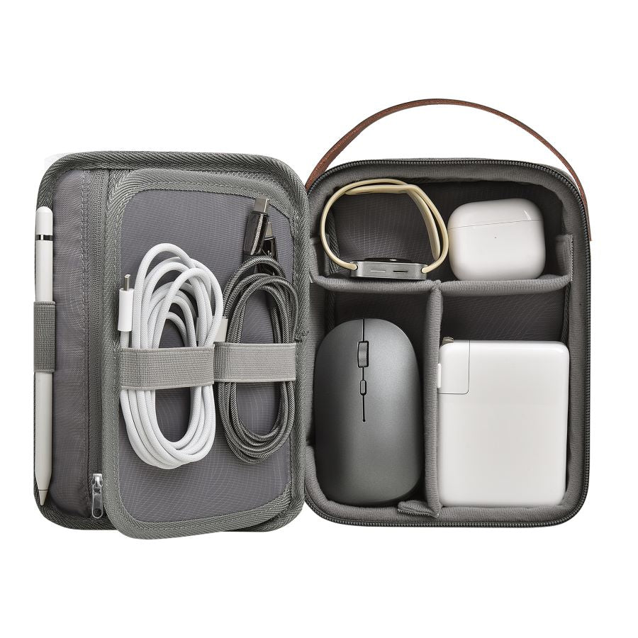 MINIMALIST TRAVEL POUCH