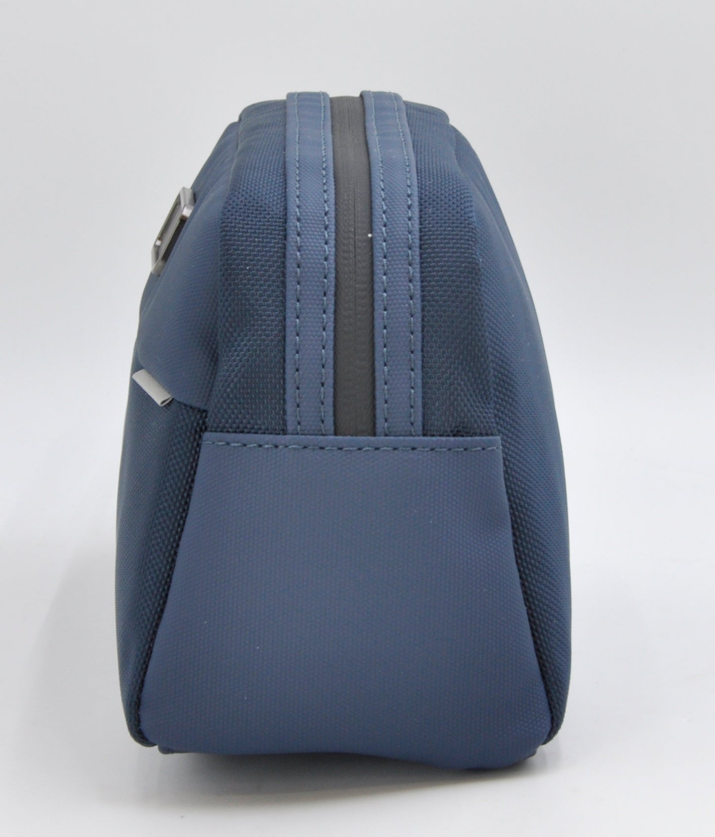 O-Pouch Modern Essentials Bag